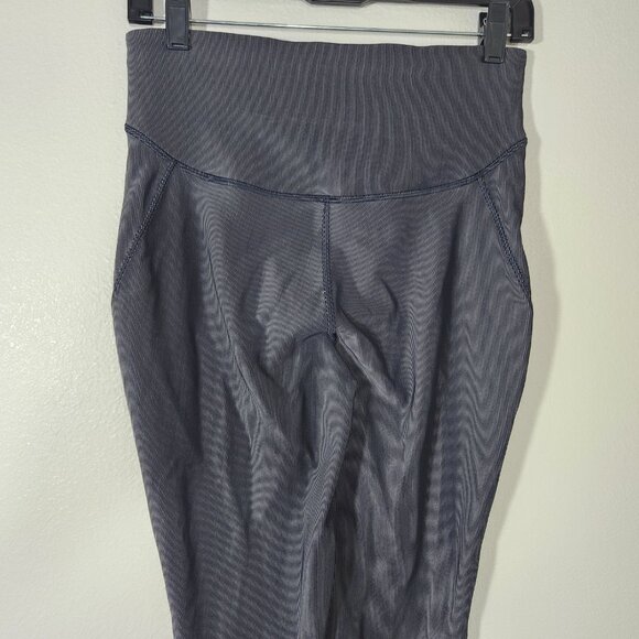 Lululemon Base Pace High-Rise Running Two Toned Ribbed Tight Size 8 - Picture 6 of 16